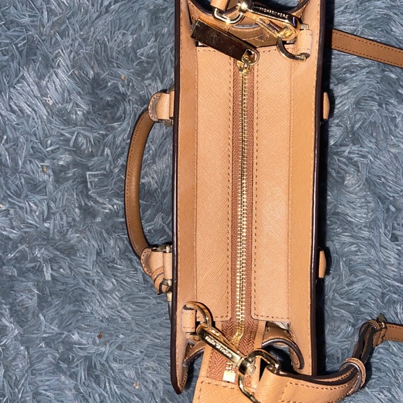 Michael Kors Purse - Picture 3 of 6